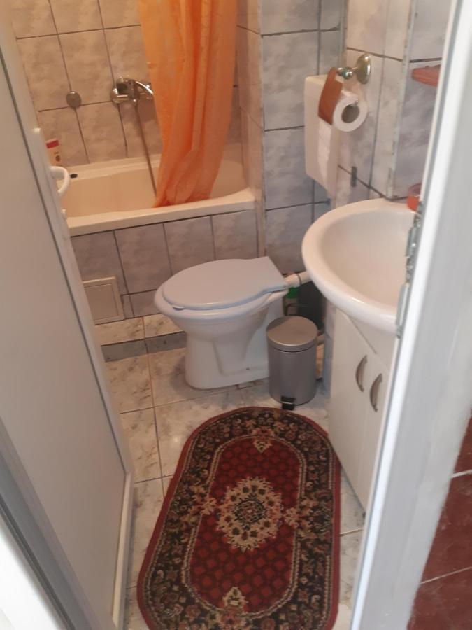 Appartement Lucian Studio à Bucarest Extérieur photo